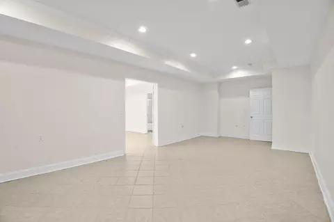 Living - 175 General Cleburne Dr, Richmond, KY 40475 photo 4 of 4