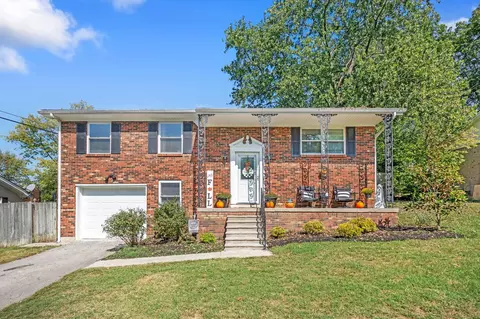501 Ashley Dr, Harrodsburg, KY 40330