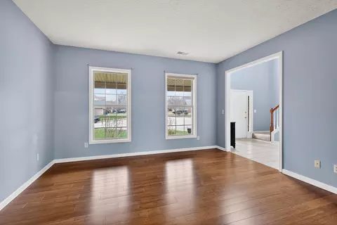 Living - 199 Hawthorne Dr, Georgetown, KY 40324 photo 1 of 6