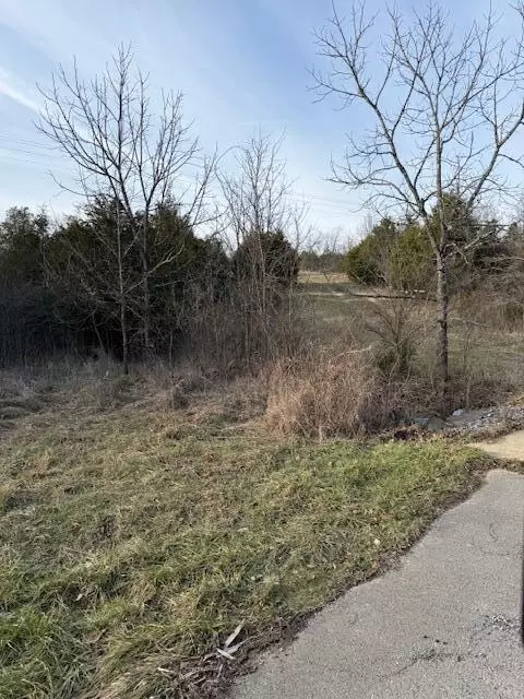 1266 Puckett Rd, Lawrenceburg, KY 40342