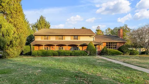 754 Chinoe Rd, Lexington, KY 40502
