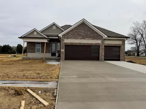 100 Dawn Ct, Richmond, KY 40475