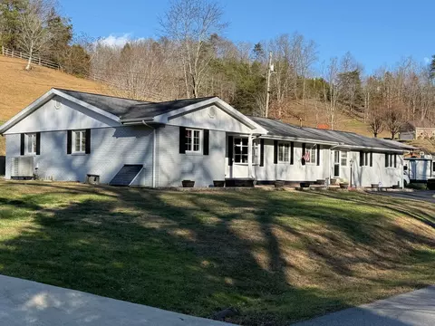 388 Colvin Branch Rd, Oil Springs, KY 41238