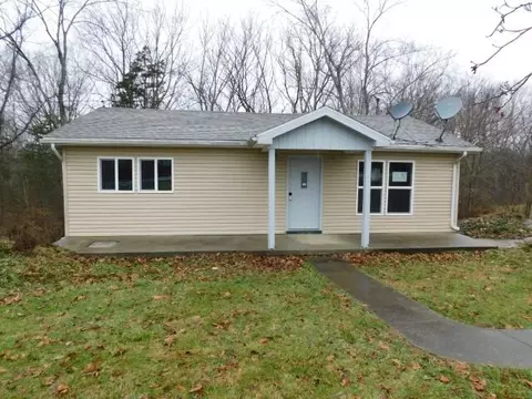 701 Lakeview Dr, Bloomfield, KY 40008
