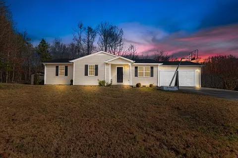 790 Hopkins Cemetery Rd, Lily, KY 40740