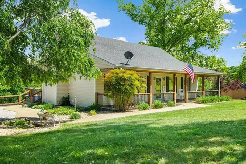 305 Lone Oak Rd, Mount Vernon, KY 40456