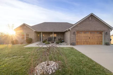 Exterior - 210 Trillium Lp, Richmond, KY 40475 photo 8 of 9