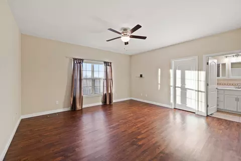 Living - 210 Trillium Lp, Richmond, KY 40475 photo 3 of 3