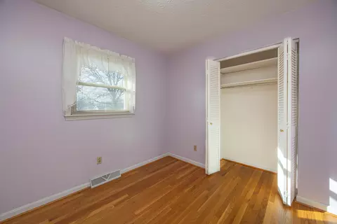 Bedroom - 608 Summit Dr, Paris, KY 40361 photo 1 of 6