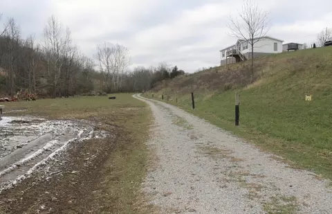 870 Pilot View Rd, Winchester, KY 40391