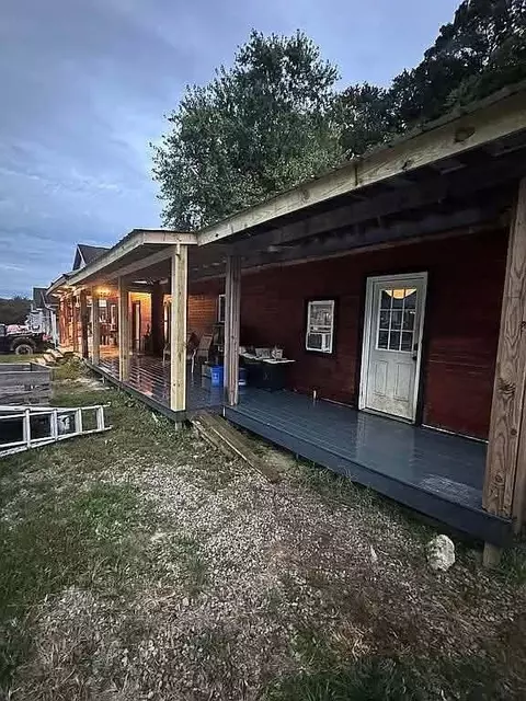 524 4th St, Flatwoods, KY 41139