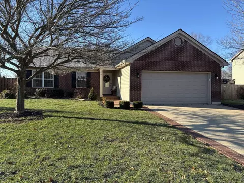 131 Carriage Ln, Midway, KY 40347