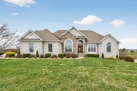 717 Sovereign Dr, Richmond, KY 40475