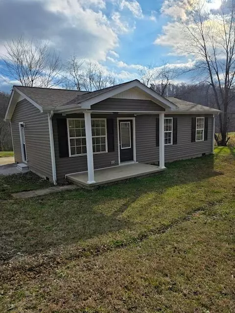 1735 Robinson Creek Rd, Manchester, KY 40962