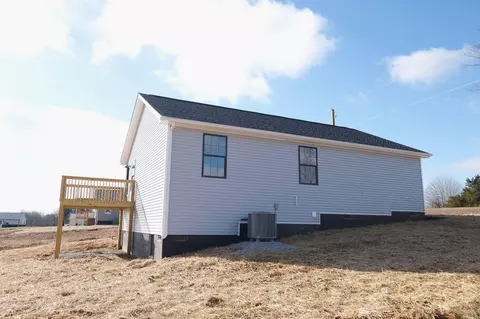 Exterior - 170 Salyer St, Eubank, KY 42567 photo 3 of 5
