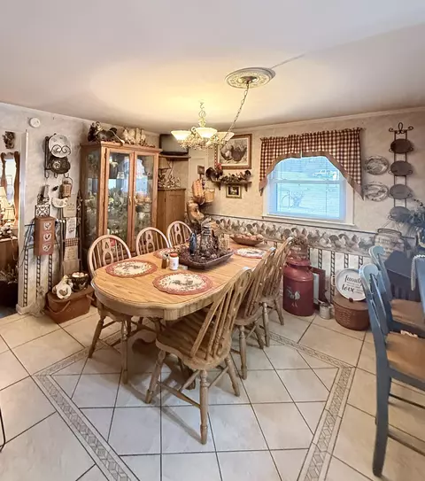 Dining - 73 Tyner Loop, Tyner, KY 40486 photo 1 of 1