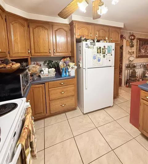 Kitchen - 73 Tyner Loop, Tyner, KY 40486 photo 2 of 3