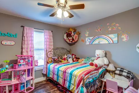 Bedroom - 750 Red Lick Rd, Berea, KY 40403 photo 3 of 3