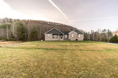 Exterior - 750 Red Lick Rd, Berea, KY 40403 photo 8 of 26