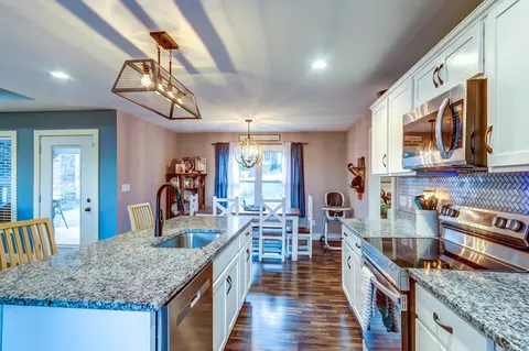Kitchen - 750 Red Lick Rd, Berea, KY 40403 photo 2 of 5