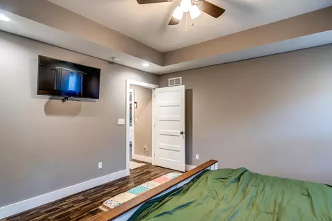 Bedroom - 750 Red Lick Rd, Berea, KY 40403 photo 2 of 3