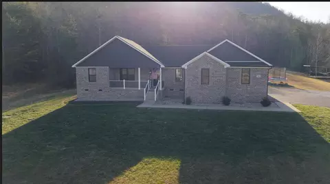 Exterior - 750 Red Lick Rd, Berea, KY 40403 photo 3 of 26