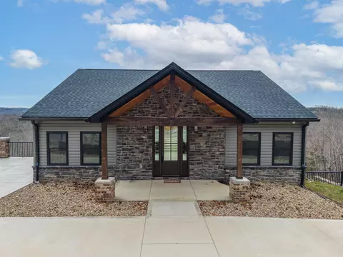 555 Colonel Dr, Burnside, KY 42519