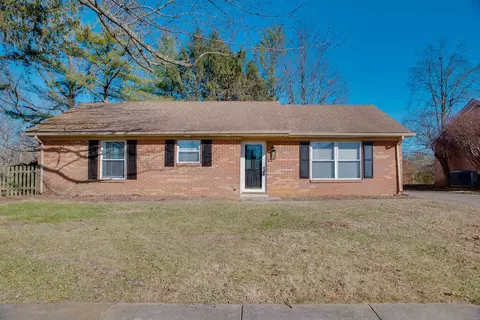 661 Squires Rd, Lexington, KY 40515