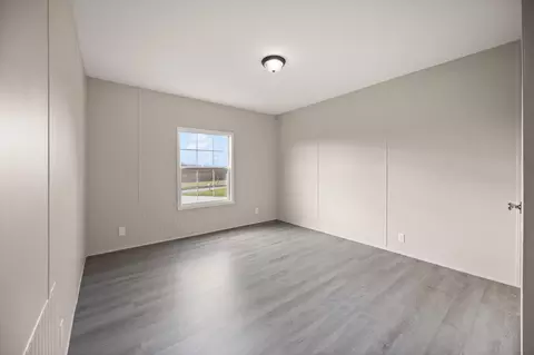 Bedroom - 2218 Floyd Switch Rd, Eubank, KY 42567 photo 9 of 11