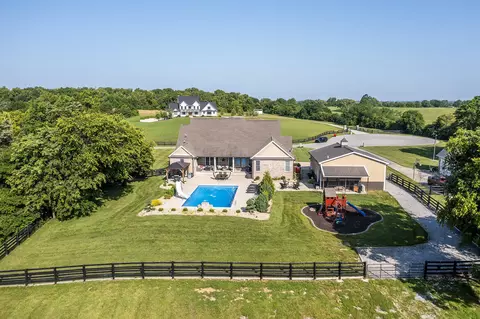 520 Chrisman Oaks Trl, Nicholasville, KY 40356