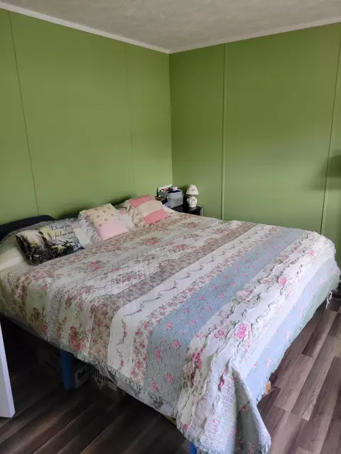 Bedroom - 12475 Us-421, Tyner, KY 40486 photo 1 of 2