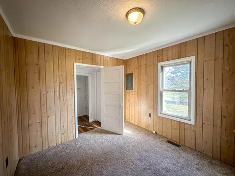 Bedroom - 391 Pine Valley Ln, Flat Lick, KY 40935 photo 2 of 2