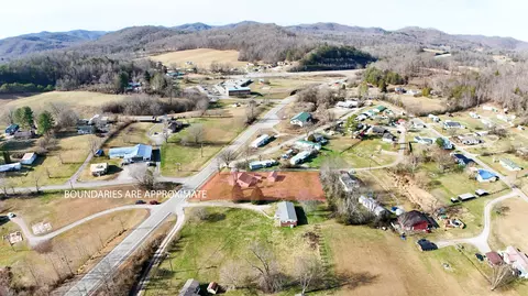View/Area - 391 Pine Valley Ln, Flat Lick, KY 40935 photo 3 of 7