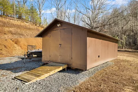 Exterior - 1047 Evergreen Rd, Flat Lick, KY 40935 photo 11 of 14