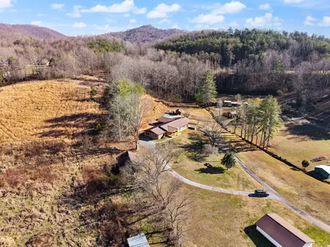 View/Area - 1047 Evergreen Rd, Flat Lick, KY 40935 photo 1 of 10