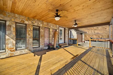 Exterior - 1047 Evergreen Rd, Flat Lick, KY 40935 photo 6 of 14