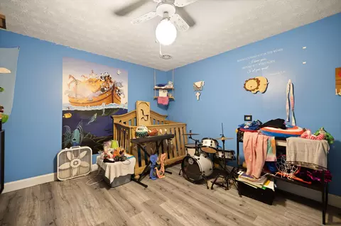 Bedroom - 1047 Evergreen Rd, Flat Lick, KY 40935 photo 5 of 10