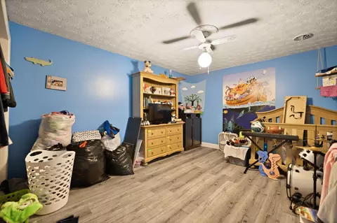 Bedroom - 1047 Evergreen Rd, Flat Lick, KY 40935 photo 6 of 10