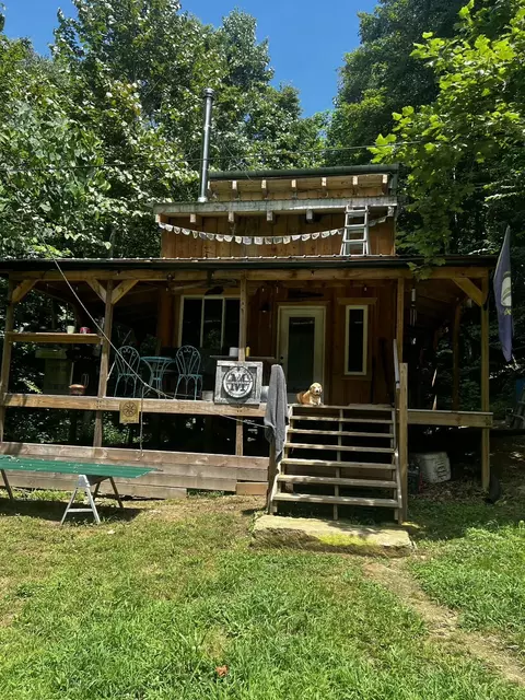 Exterior - 105 Chambers Fork Rd, Campton, KY 41301 photo 2 of 2