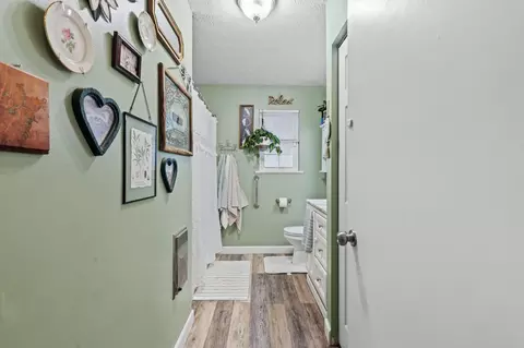 Entry Way - 102 Madison St, Berea, KY 40403 photo 5 of 5