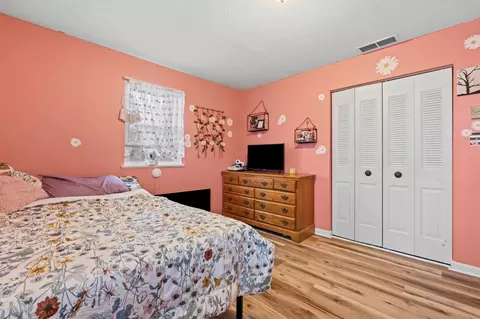Bedroom - 102 Madison St, Berea, KY 40403 photo 1 of 5