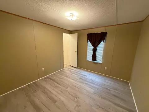 Bedroom - 334 Timberland Cir, Corbin, KY 40701 photo 2 of 3