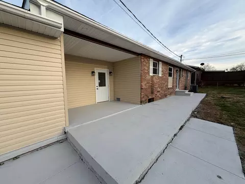 Exterior - 811 Hancock Ave, Corbin, KY 40701 photo 2 of 2