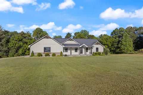 220 Davis Ln, Russell Springs, KY 42642