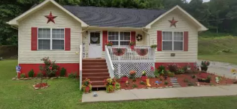 124 Fordson Ln, Wallins, KY 40873