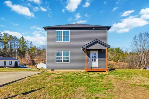 29 Rhonda Kay Dr, Irvine, KY 40336