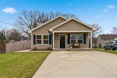 313 Alexander St, Frankfort, KY 40601