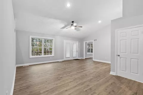 Living - 103 Harborside Ct, Georgetown, KY 40324 photo 1 of 8