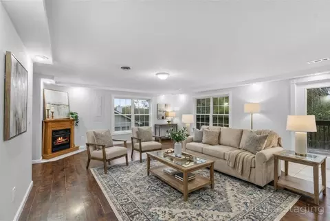 Living - 103 Harborside Ct, Georgetown, KY 40324 photo 7 of 8