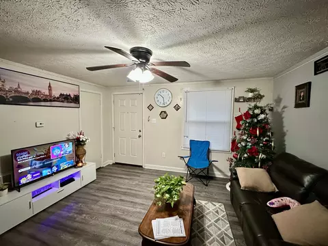Living - 319 16th St, Corbin, KY 40701 photo 1 of 6